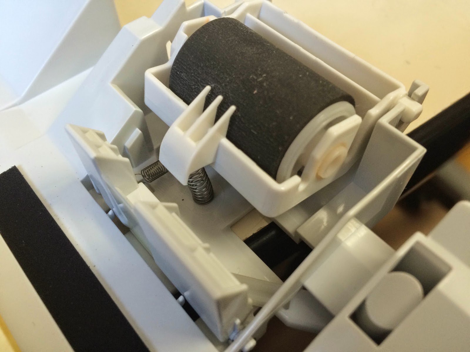 今日のめんちょーさん EPSON LPS440DN MPトレイ ローラー取付方