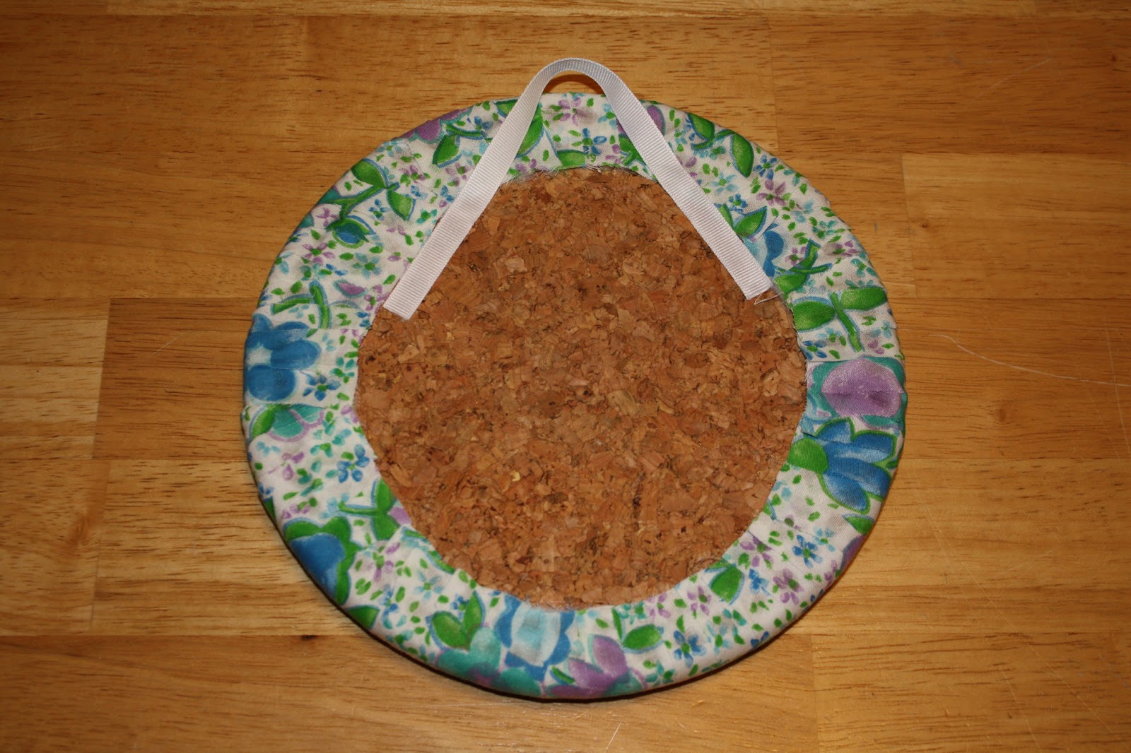 Michelle's sew crafty Fabric Covered Bulletin Board