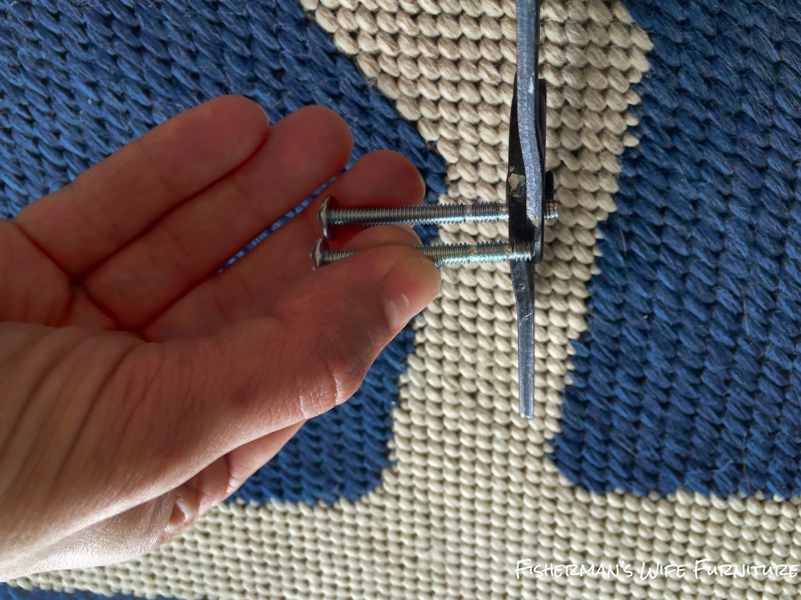 Fisherman's Wife Furniture How to Cut a Screw