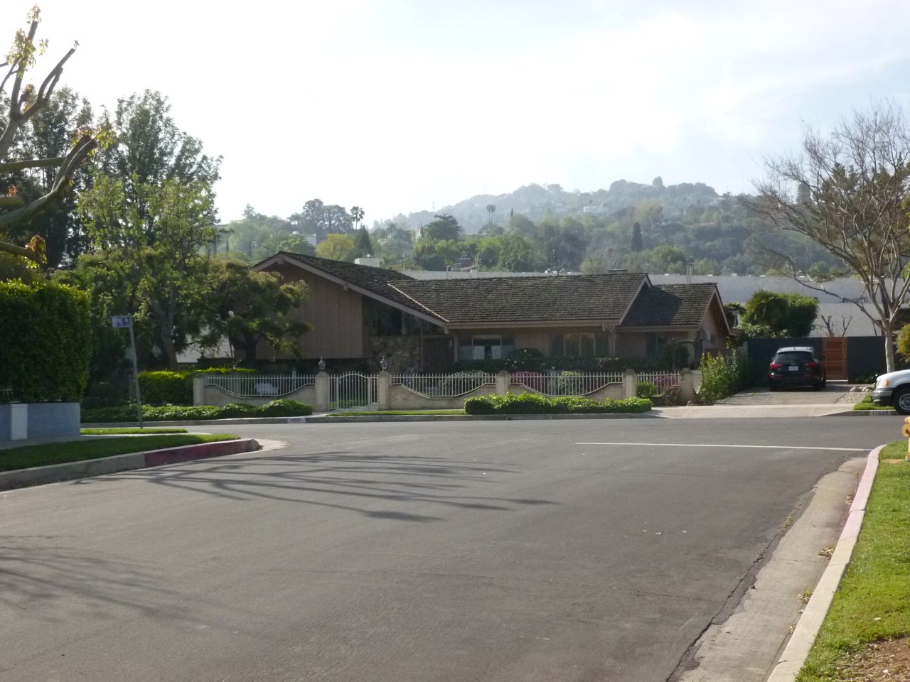 Experiencing Los Angeles Brady Bunch House, Studio City ("Hollywood
