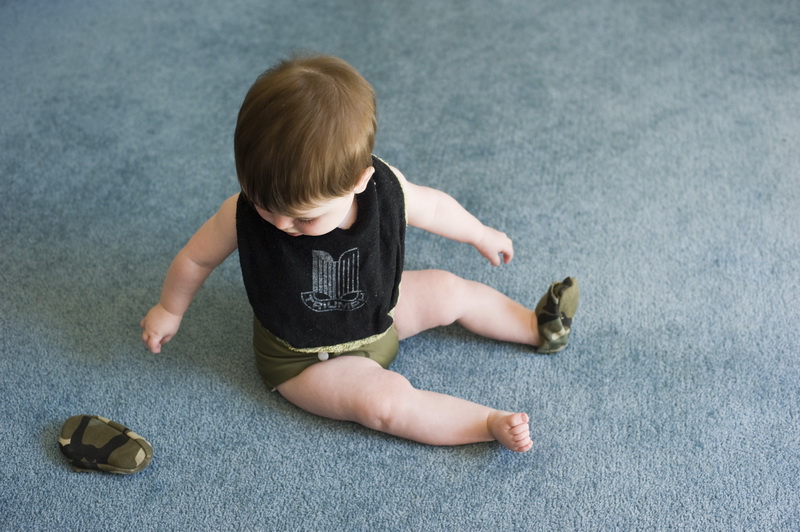 Chromatophobic Baby Shoes Tutorial