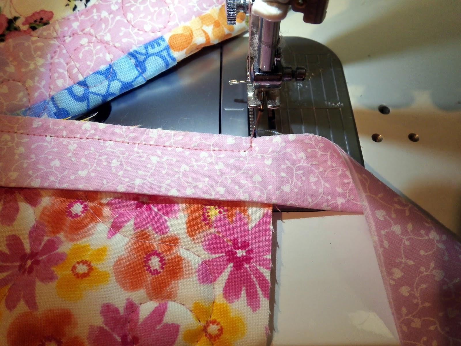 Pamelaquilts Tuesday Tips Sewing Binding by Machine