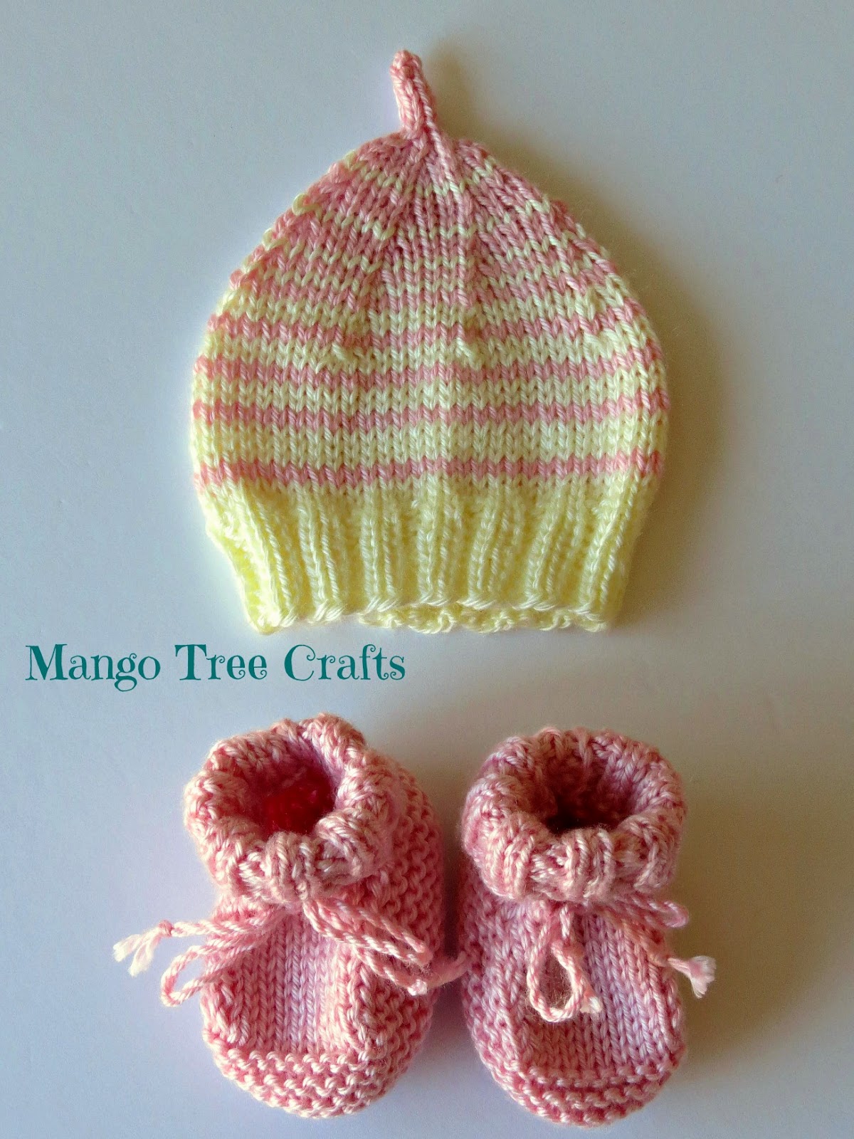 Baby Knits Booties and Hat