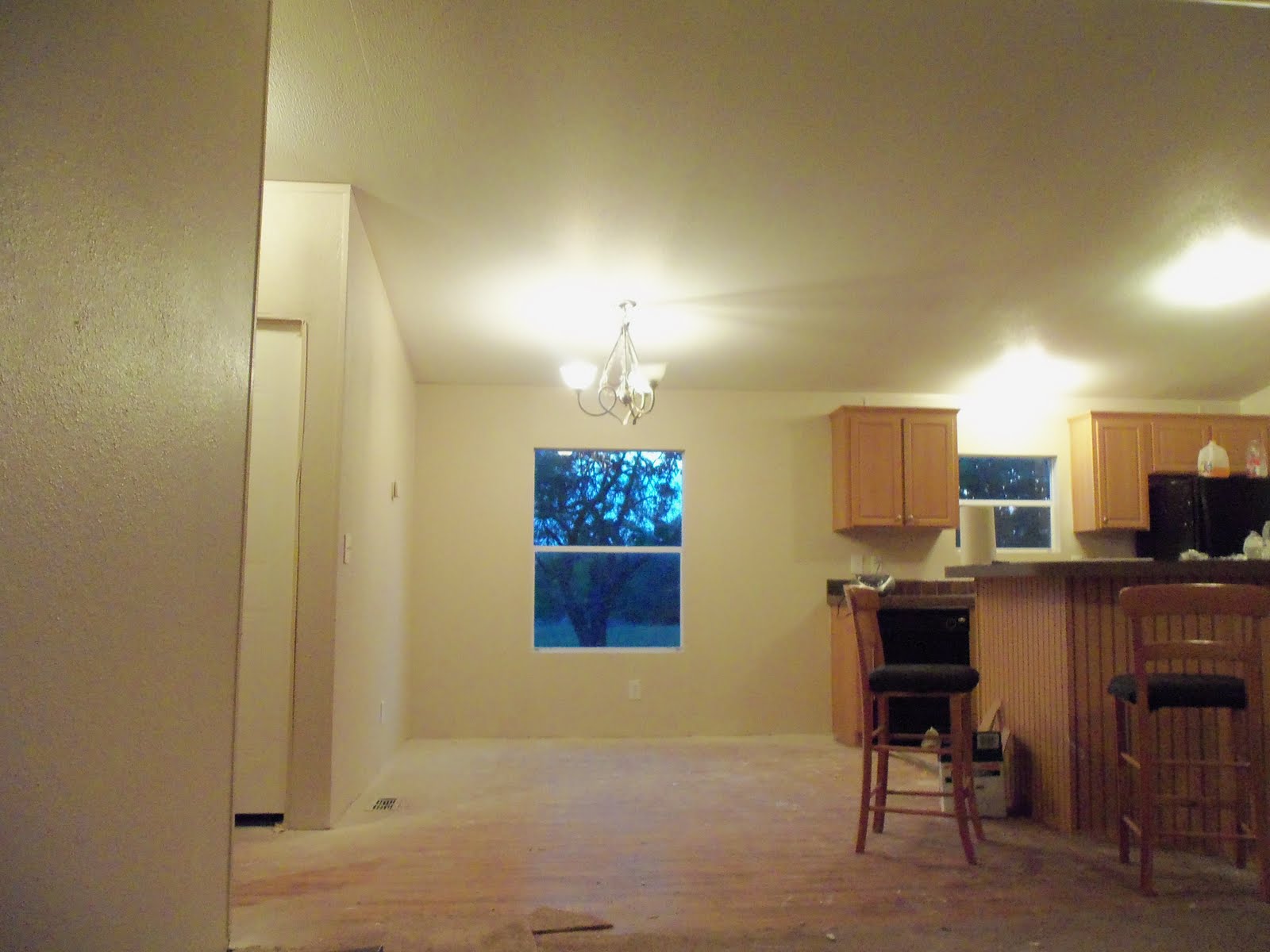 Mobile Home Makeover Walls textured and painted