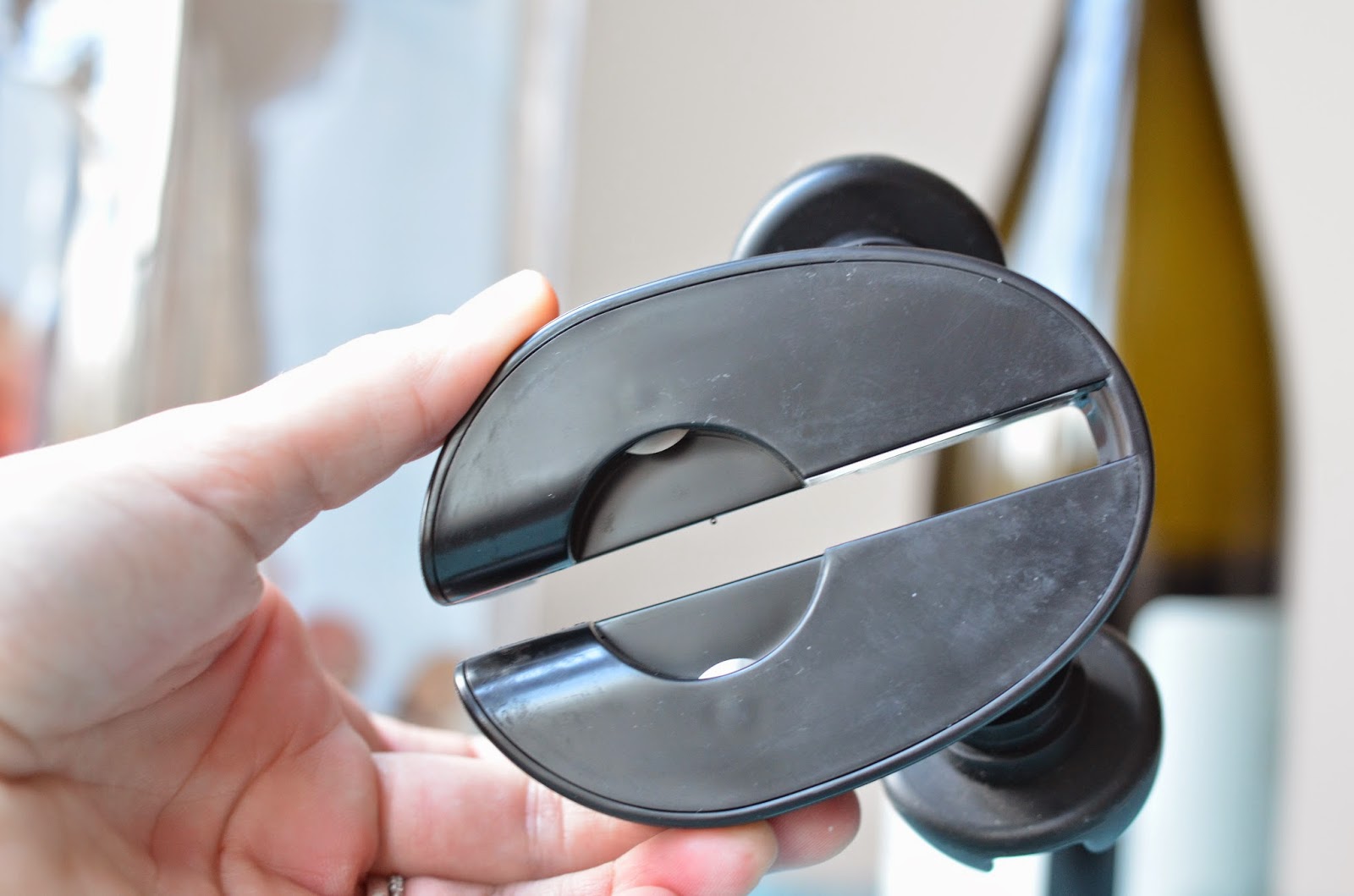 The Savvy Kitchen Zyliss 4in1 Wine Tool Review