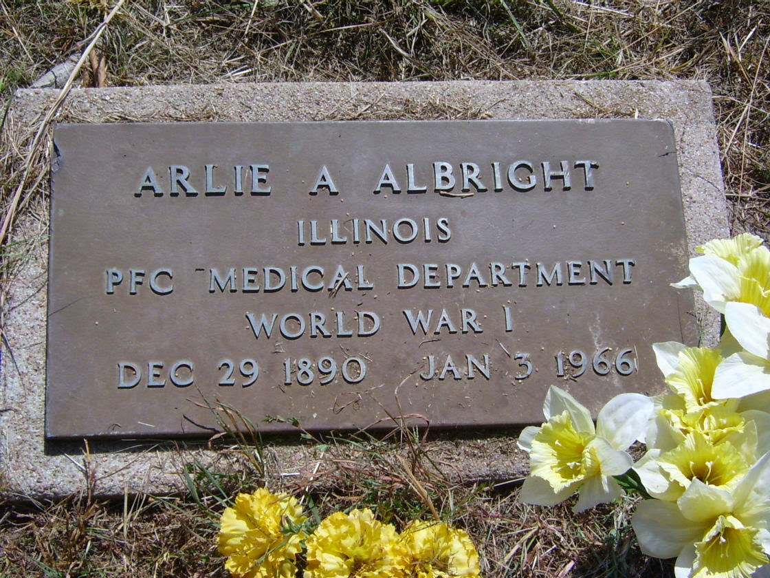 Arlie A Albright