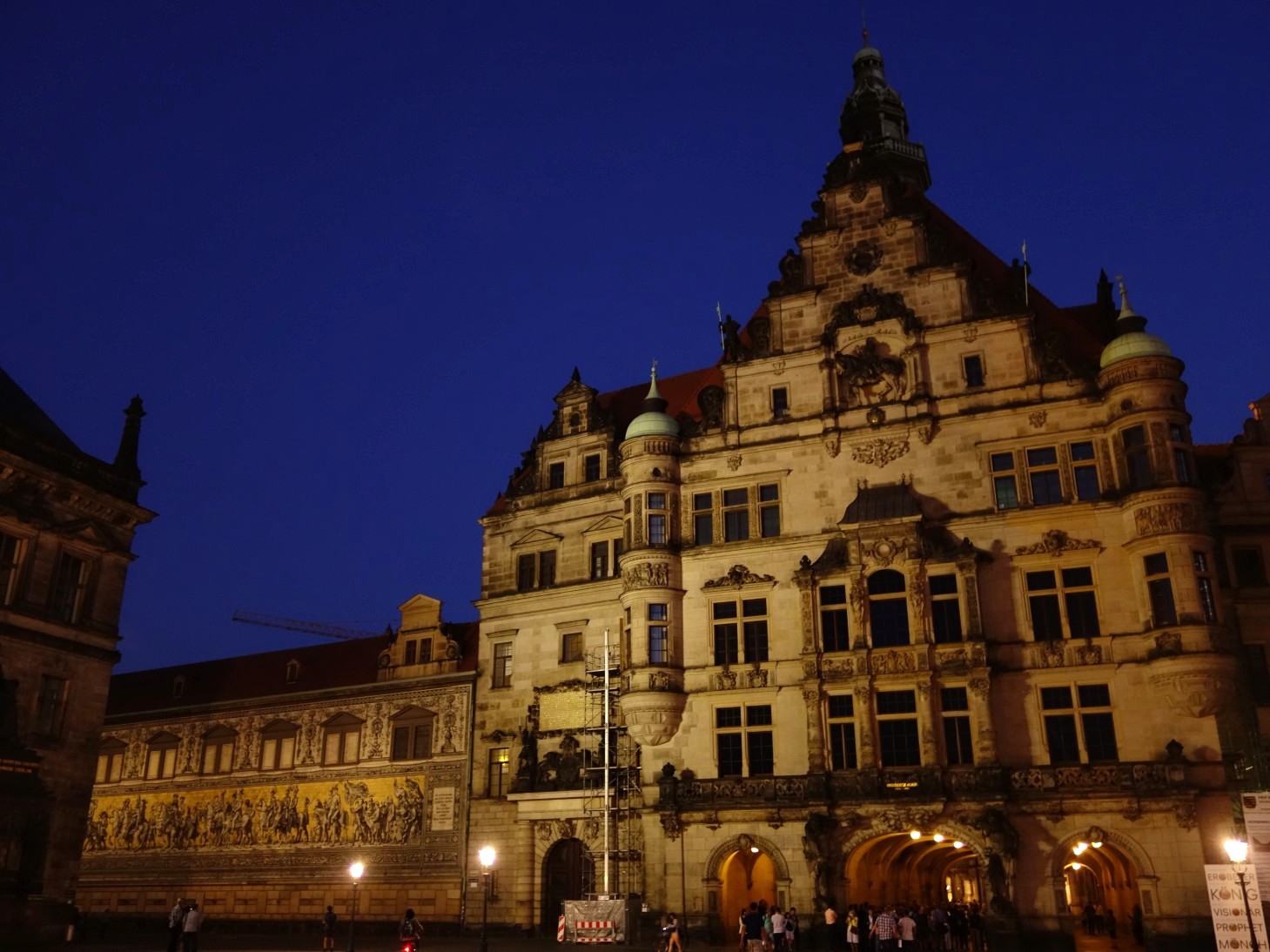 Joyce 想飛 八月2015