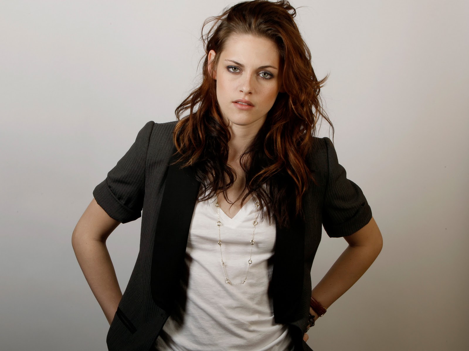 http://2.bp.blogspot.com/-YkNGXee1MKs/Tq2bAgKOT9I/AAAAAAAAAts/HFJ-z-PATeA/s1600/Kristen+Stewart+a+big+fan+of+Shah+Rukh+Khan.jpg