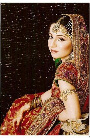 http://2.bp.blogspot.com/-YkNnT8V5TQg/TpeXzZ5DOmI/AAAAAAAABjE/abRS_WabF6M/s1600/Most-Beautiful-Brides-Of-Pakistan-03.jpg