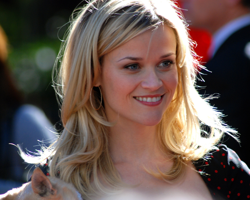 http://2.bp.blogspot.com/-YkQ60iUnUfE/Td7LmESz7XI/AAAAAAAABL8/DGVORF4gzv4/s1600/ReeceWitherspoon-HWOF-2.jpg