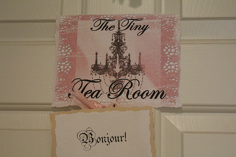 A Woodland Fantasy: The Tiny Tea Room and Holiday Craze...