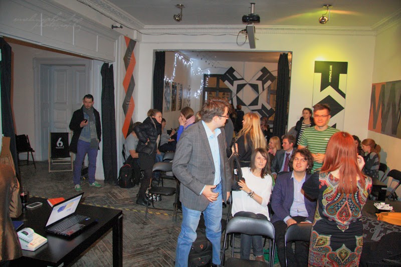 Uczestnicy spotkania Geek Girls Carrots w 6 Dzielnicy Geek Girls Carrots, ludzie, widownia, mężczyzna, kobieta, 6 Dzielnica, spotkanie kobiet, fotografia Ewelina Choroba