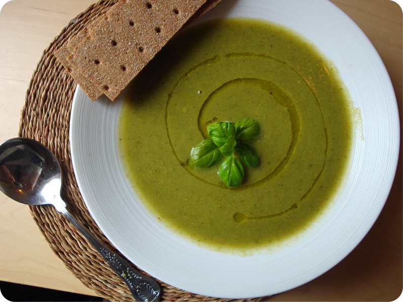Alissa Evelyn pea and pesto soup recipe