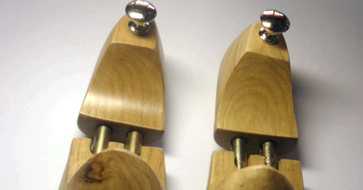 DELFA Tendiscarpe In Legno Di Betulla - Set Da 5 Paia Con Molle A Spirale, Mantieni La Forma Delle Tue Scarpe, Assorbimento Umidità E Antiodore - Foto 4