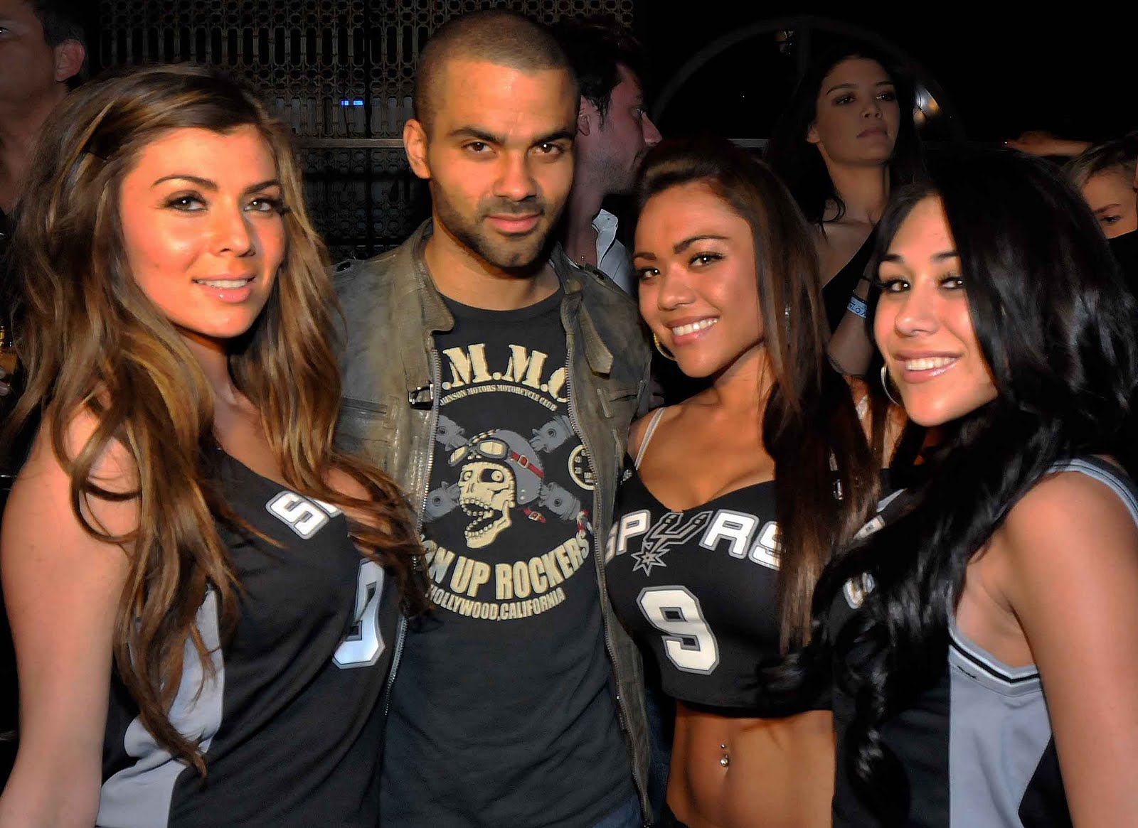 Tony%2BParker%2BWith%2BLavo%2BCocktail%2BGirls.jpg