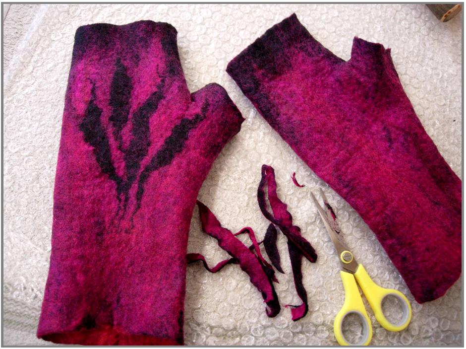 FELTING matters... FELT GLOVES, mitts and more…