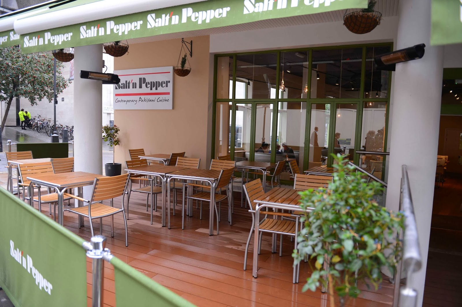 Salt'n Pepper Restaurant in London serving contemporary Pakistani cusinine Salt'n Pepper Restaurant in London serving contemporary Pakistani cuisine