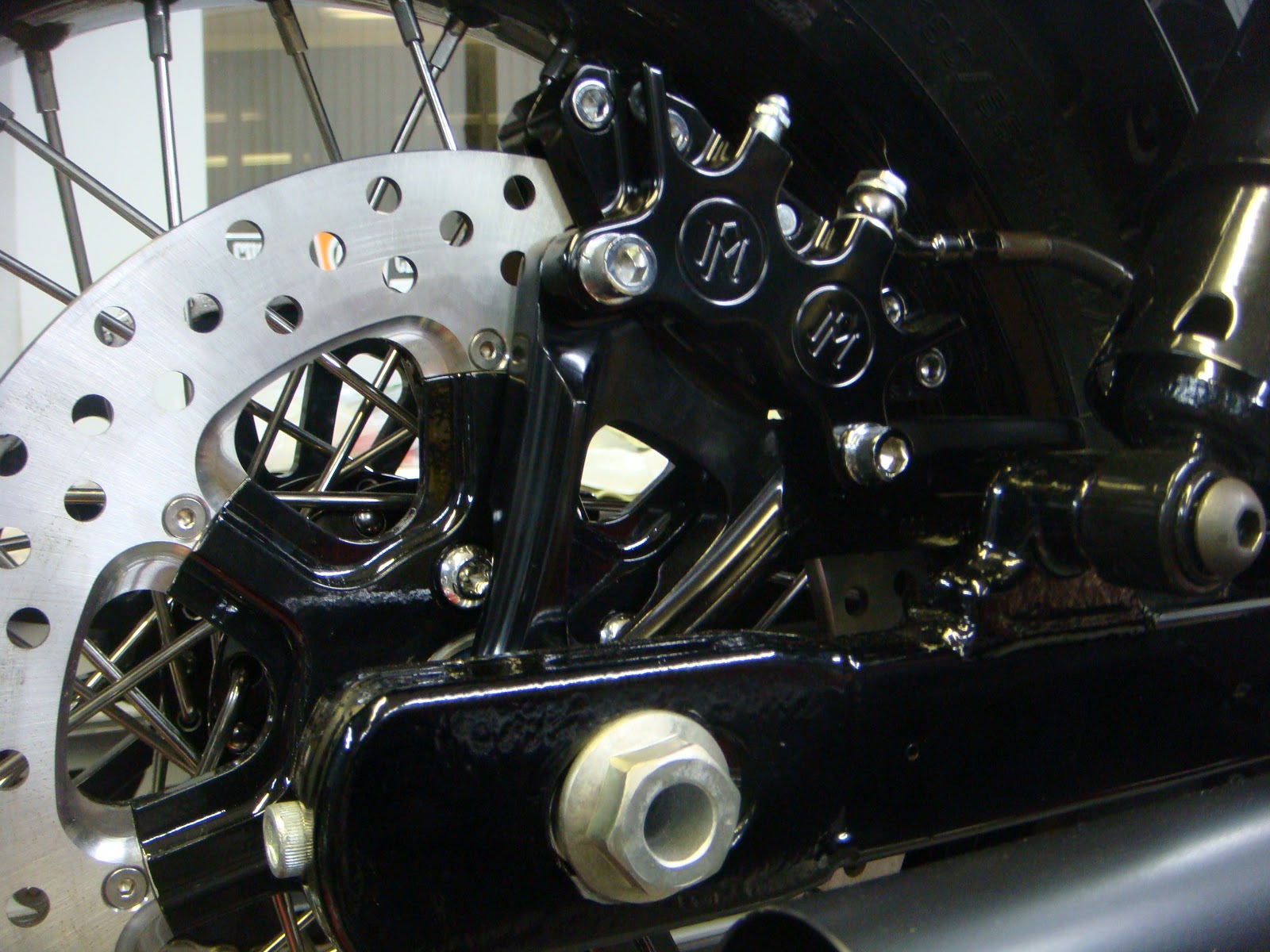 MOTOMO  The Harley Davidson Dyna Fat Bob Project Part 2
