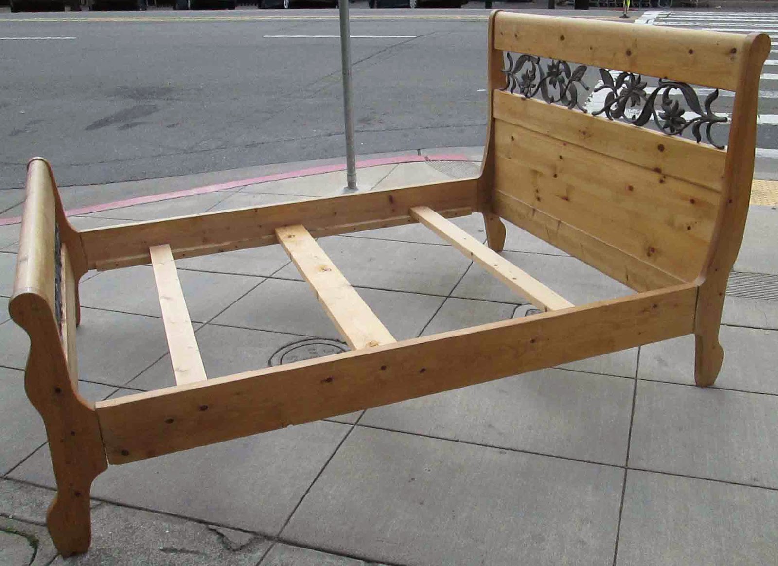 UHURU FURNITURE & COLLECTIBLES SOLD Queen Sleigh Bed, Pine and Iron 100