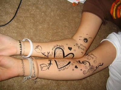 http://2.bp.blogspot.com/-YvgizhZqxfo/Tjovdkoeg3I/AAAAAAAAASU/ATD6O3Vb-R4/s400/Tattoos+For+Couples+In+Love9.jpg