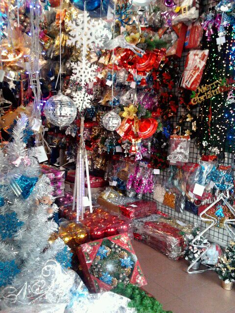 Hahpiness: cheap christmas decorations singapore HAhPINESS: Cheap Christmas Decorations Singapore