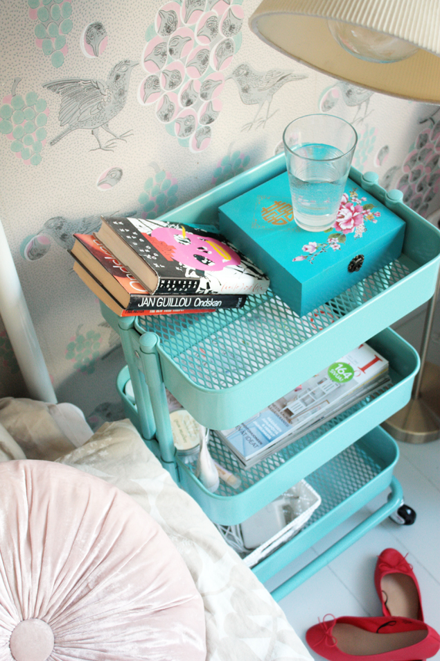 home-hacks-ikea-bedside-trolley