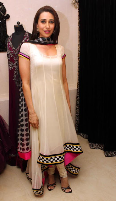 Karisma at designer Archana Kochhar's Gitanjali store