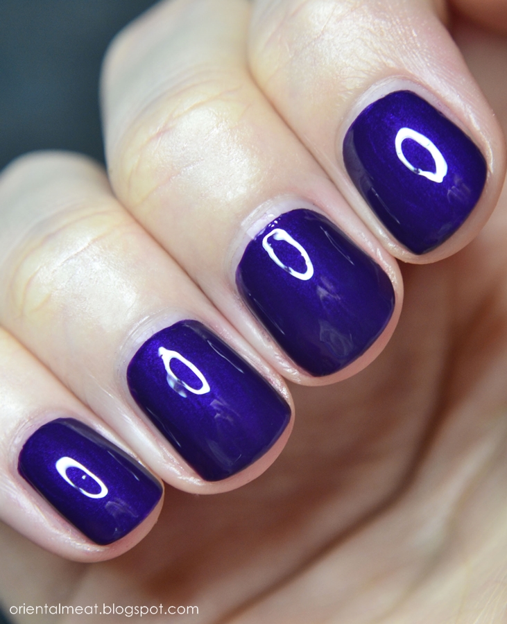 OPI-I Carol About You & Kiss Me - Or Elf!