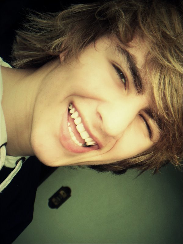 Fotos Fake Masculino - Fotos Fake para ORKUT e FACEBOOK!