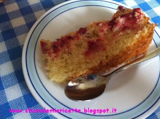 Torta soffice ai lamponi e mandorle