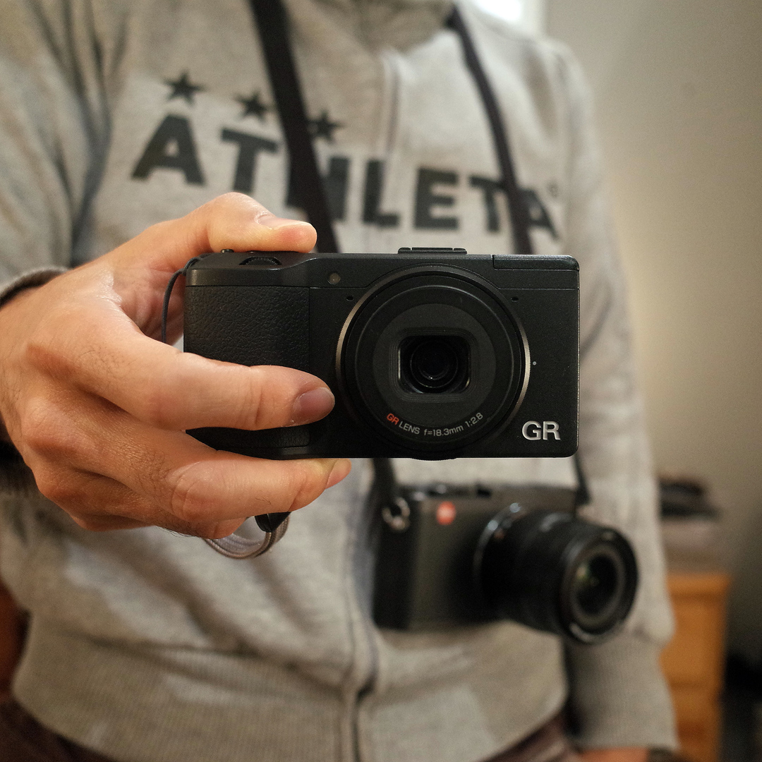 Bigheadtaco Com The Ricoh Gr V A Compact Aps C Monster