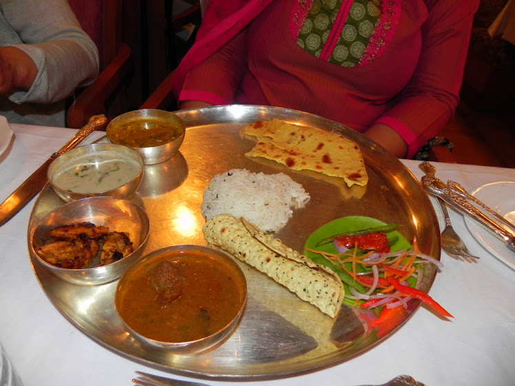 The Golden Chariot Dining Room / A typical Indian meal.