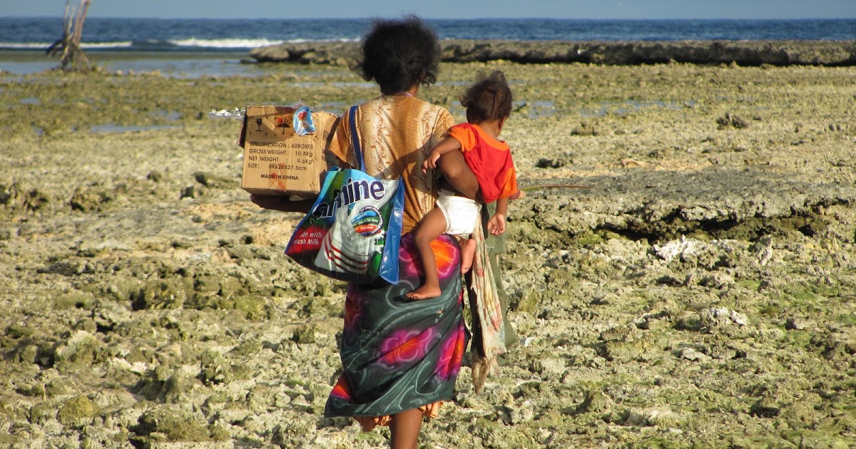 The Weary Traveller: Kiribati girl