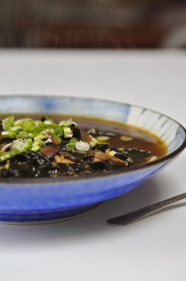 Two Blue Lemons Spicy Bowl of Greens & Noodles