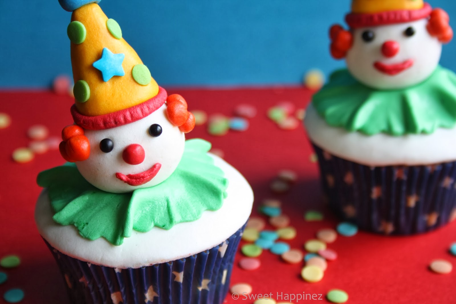 http://2.bp.blogspot.com/-Z3Jt0VUFTqY/Uw8nocFrqyI/AAAAAAAACfA/BmF141g97Ss/s1600/Clown+Cupcakes+1.JPG