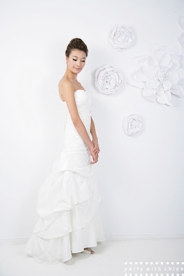 P A R T Y W I T H C H L O E Sneak A Peek Our Wedding Samples