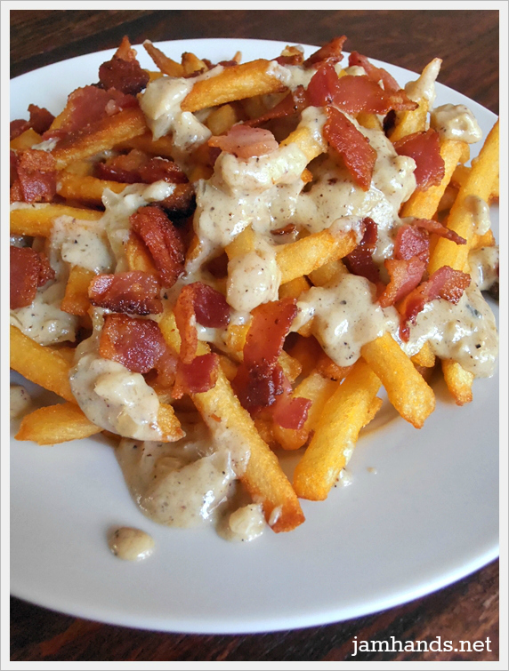 Jam Hands Crispy Fries with Bacon and Blue Cheese Sauce