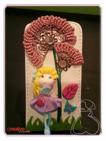 Funda de móvil con muñequita coqueta y rubia de Sylvia Lopez Morant Funda de móvil con muñequita coqueta y rubia de Sylvia Lopez Morant