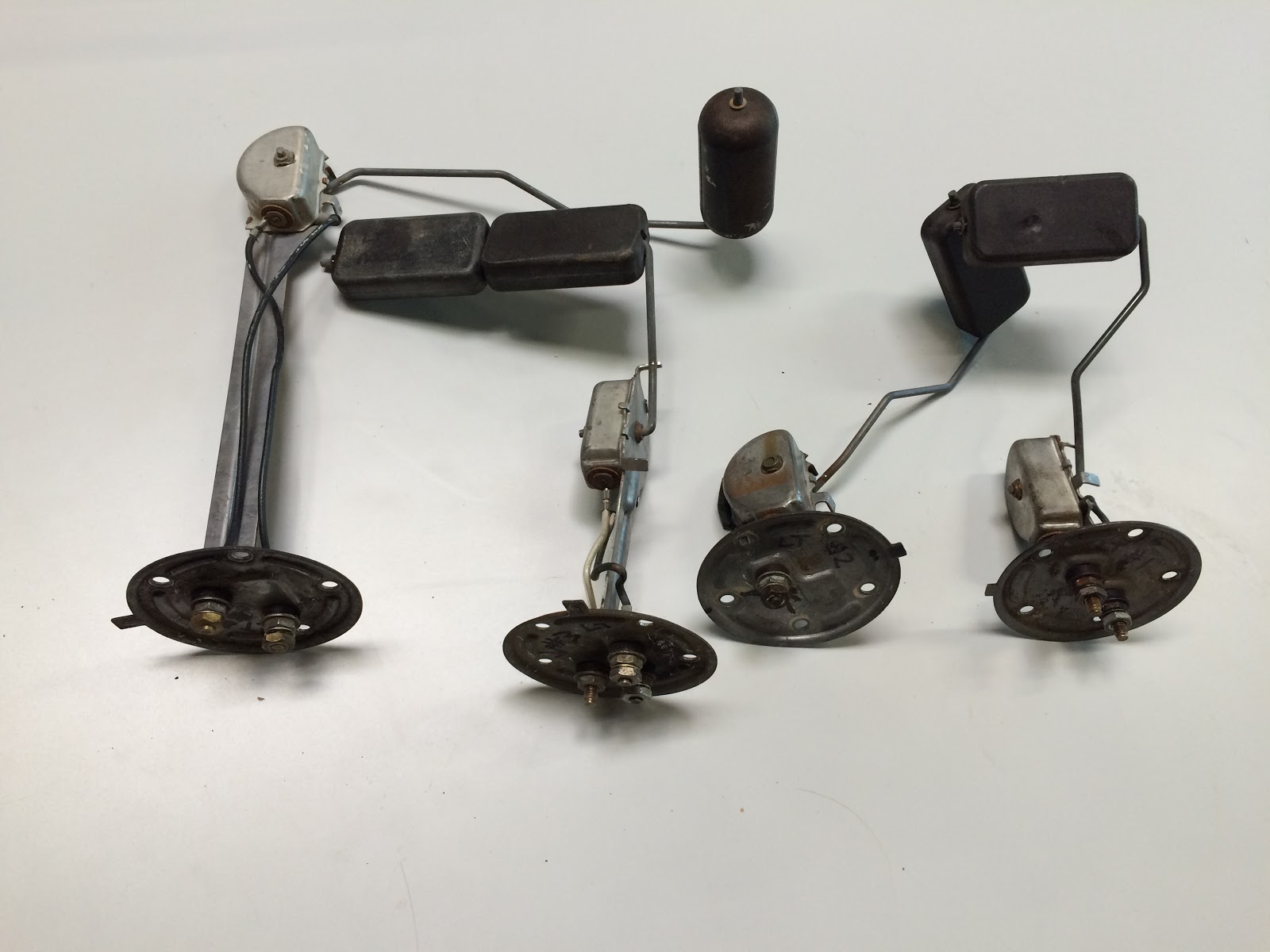 Field Fuel Senders Beech Baron CiES Fuel Level