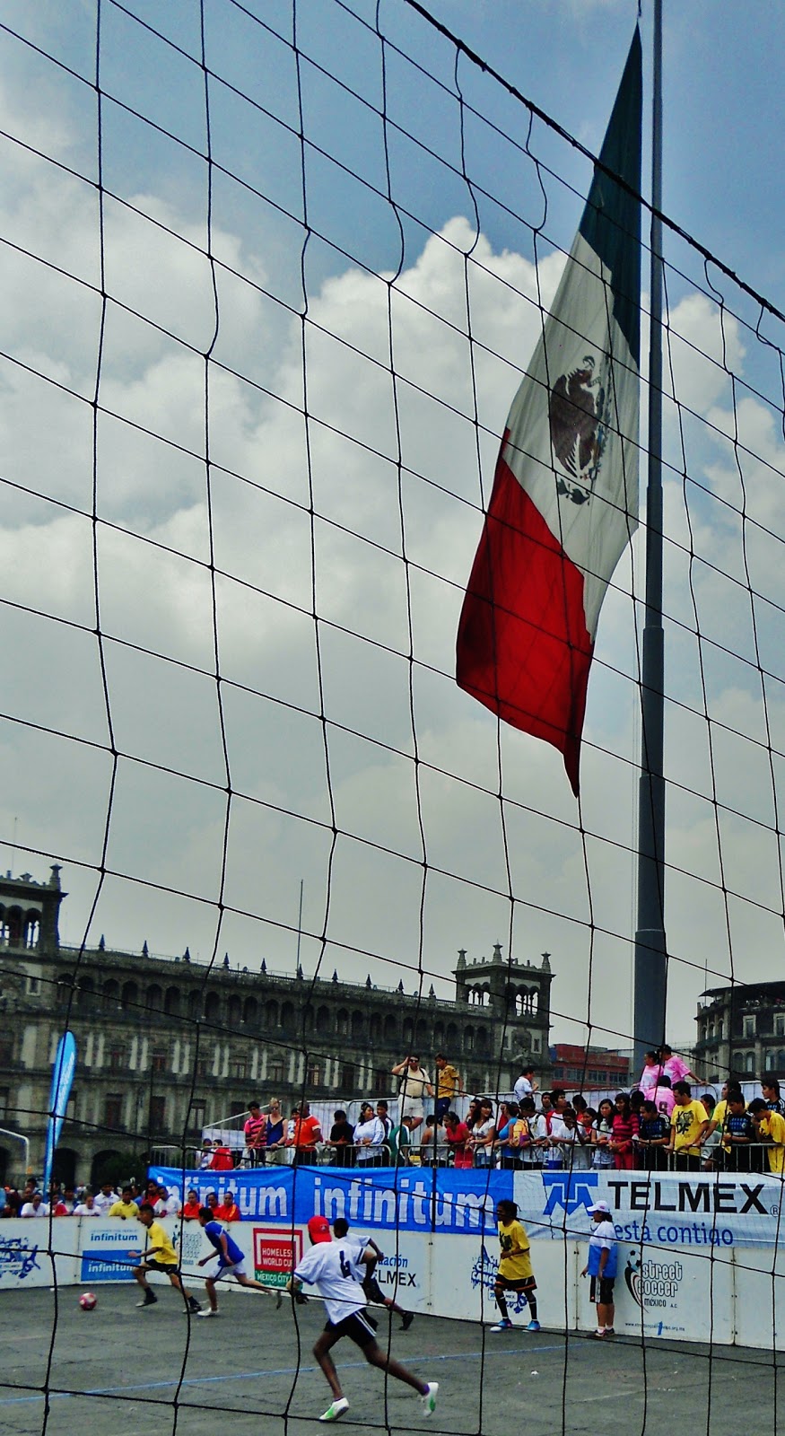 Mi cancha es tu cancha. Street Soccer Mexico