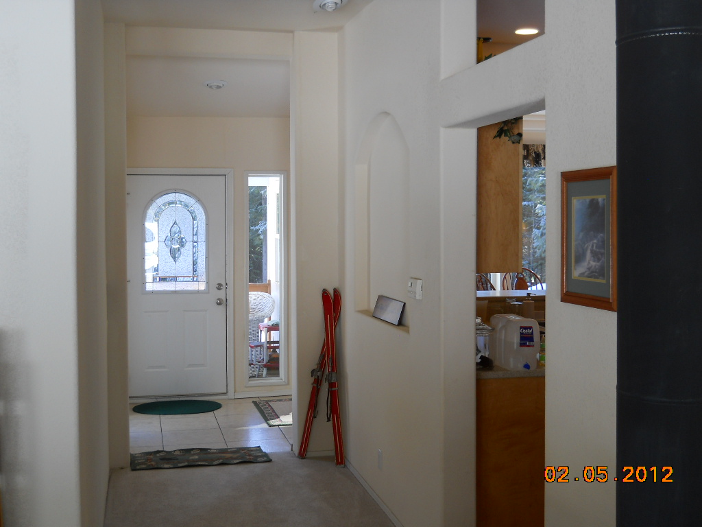 Home with three creeks for sale! Photo's of house and land