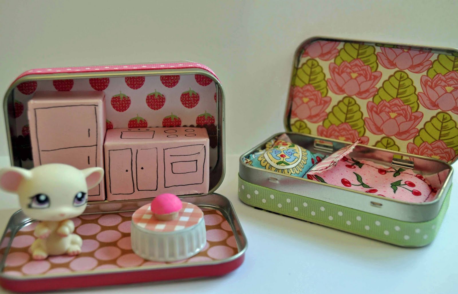 Summer Soiree Altoid Tin Dollhouses Laura K. Bray Designs