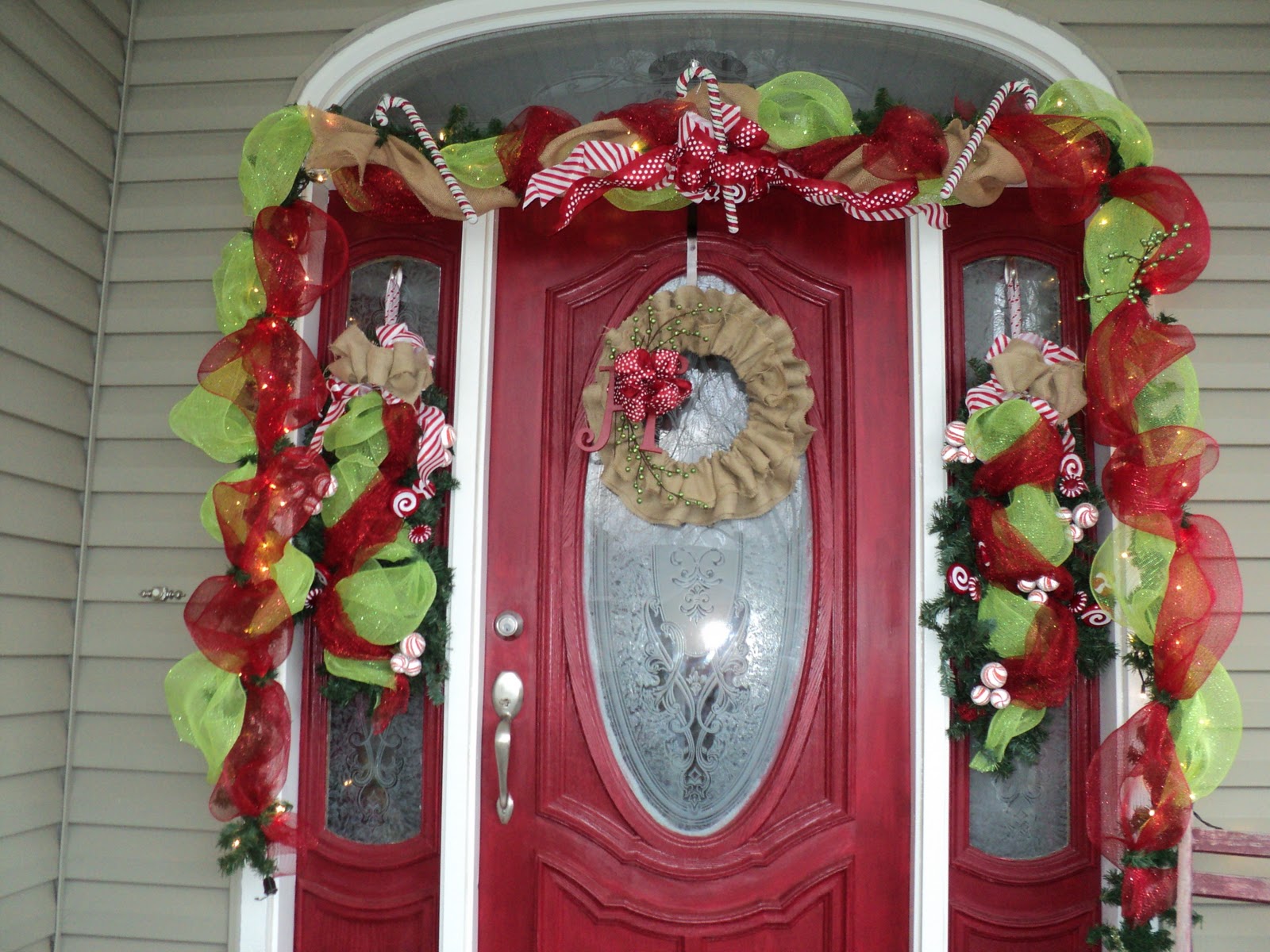 Christmas Front Door Decorating Ideas Christmas Front Door Decorating Ideas