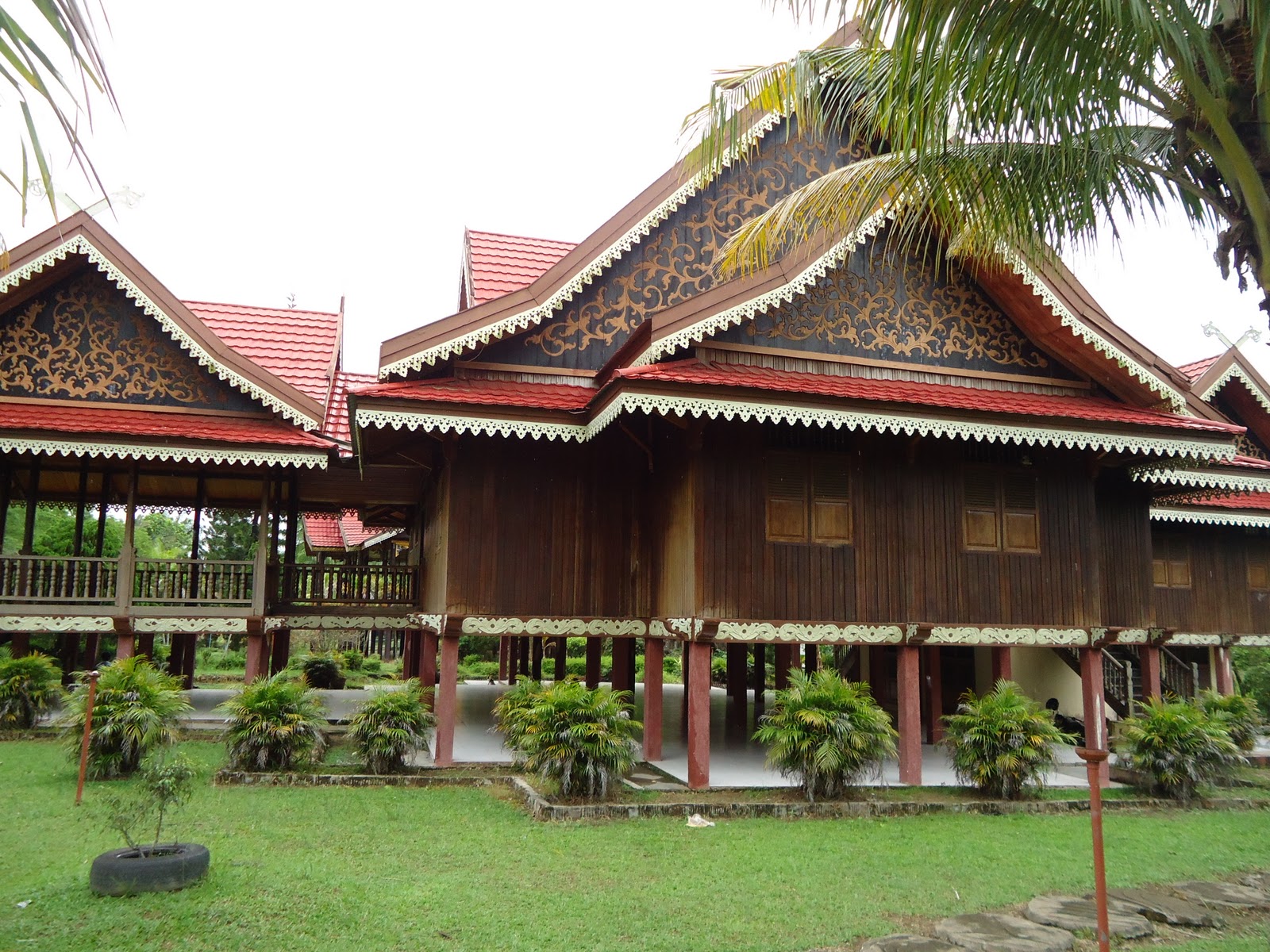 Jambi house Thai house, Traditional house, Architecture old