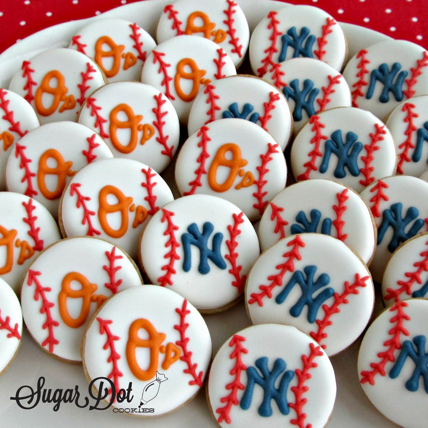 Image result for orioles  and yankees cupcakes