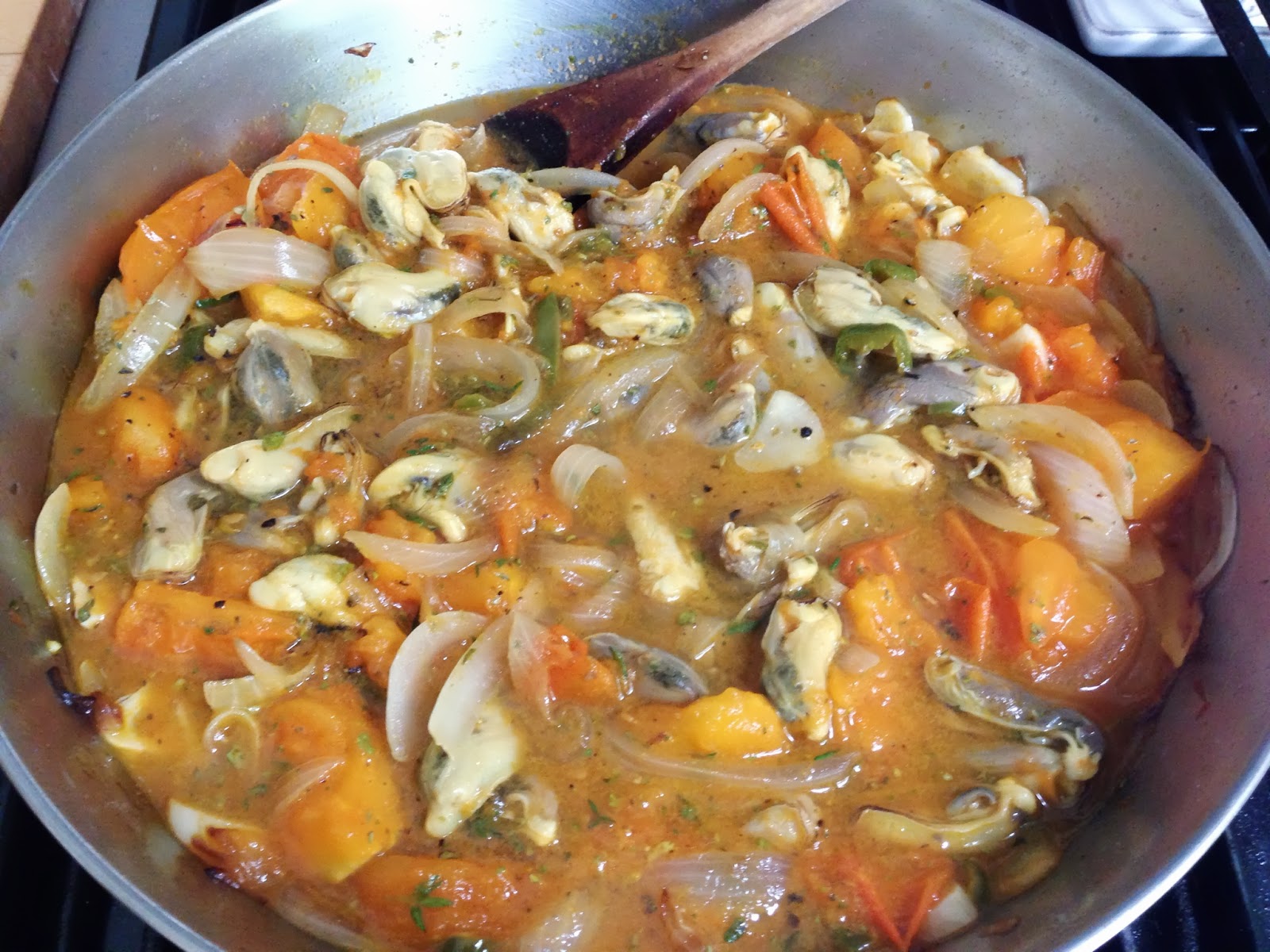 The Pittsburgh Kitchen Mussels in Fresh Tomato Sauce