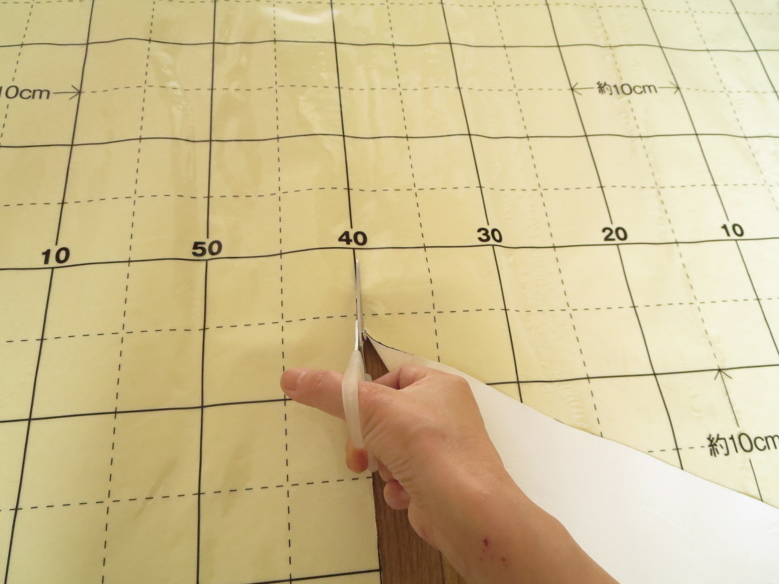 アラフォー賃貸マンションを劇的リフォームする 壁紙屋本舗 Walpa 賃貸リフォーム選手権 和室 ふすまに壁紙を貼る