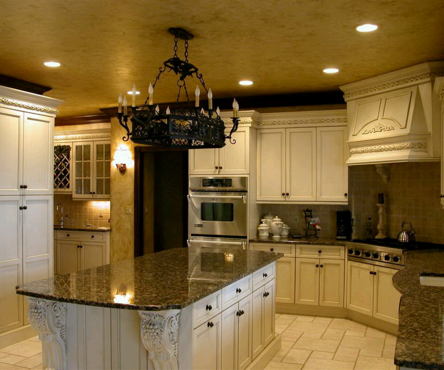 Modern Luxury Kitchen Cabinets for Large Space