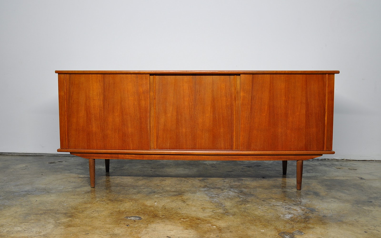 SELECT MODERN Danish Modern Teak Credenza, Bar, Sideboard, Buffet or Media Console