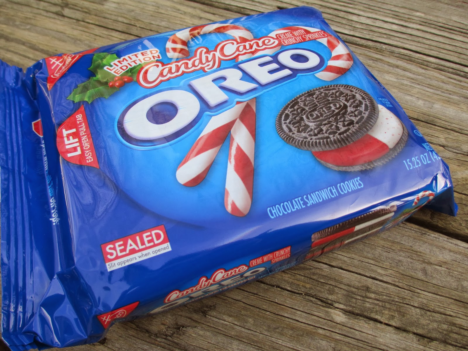 My Half Assed Kitchen Limited Edition Holiday Candy Cane Oreos